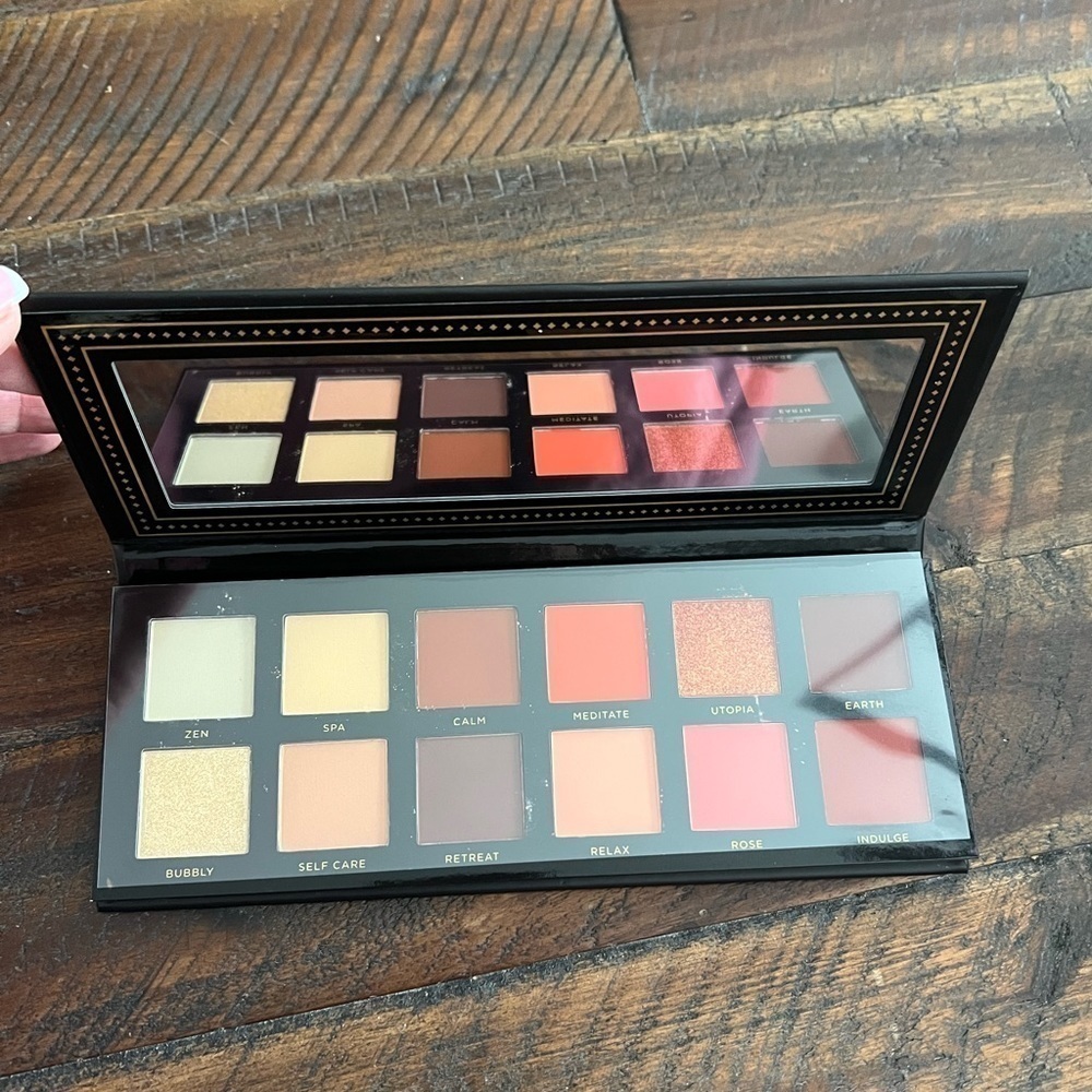 NIB - Ace Beauté Serenity Eyeshadow Palette - Picture 6 of 9